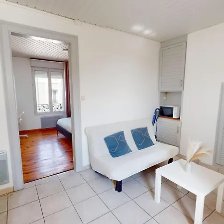 Clair Et Chaleureux Zurich Apartamento *